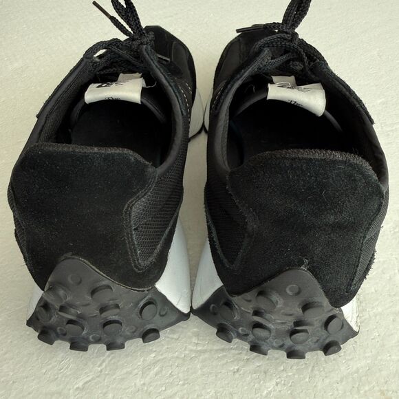 Size 15 - New Balance 327 Black Low-Cut Men's Sneakers MS327CBW - Picture 5 of 9